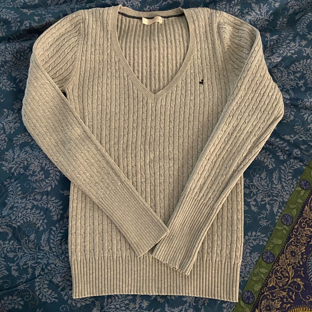 Old Navy gray women’s sweater, Small, EUC